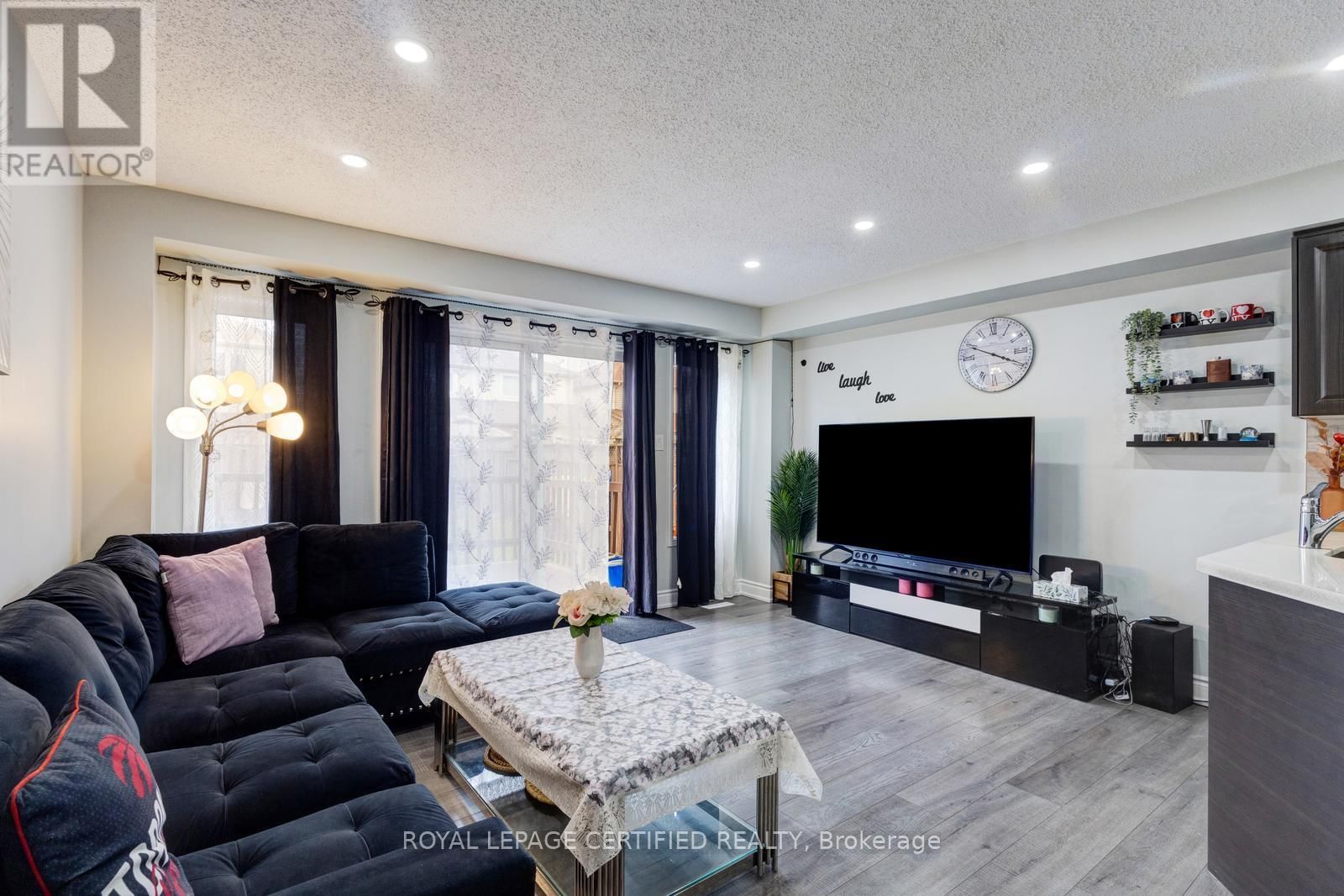 299 PRESSED BRICK DRIVE NORTH Image 15