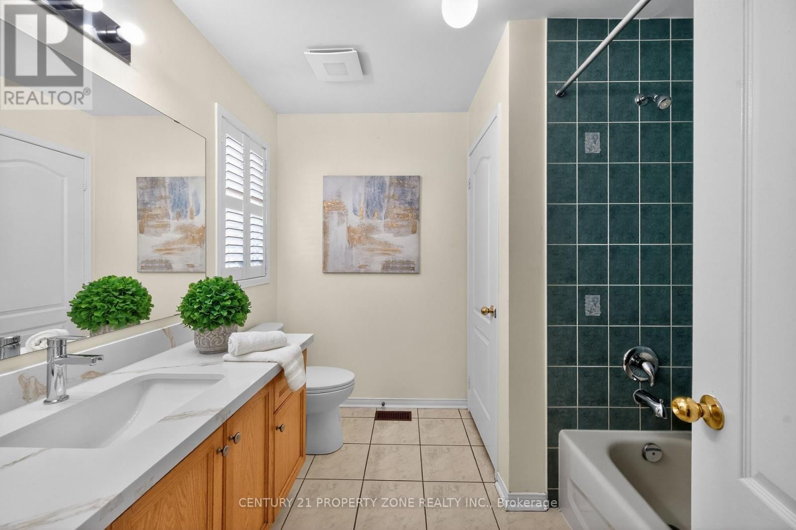 16 SWEET CLOVER CRESCENT Image 27