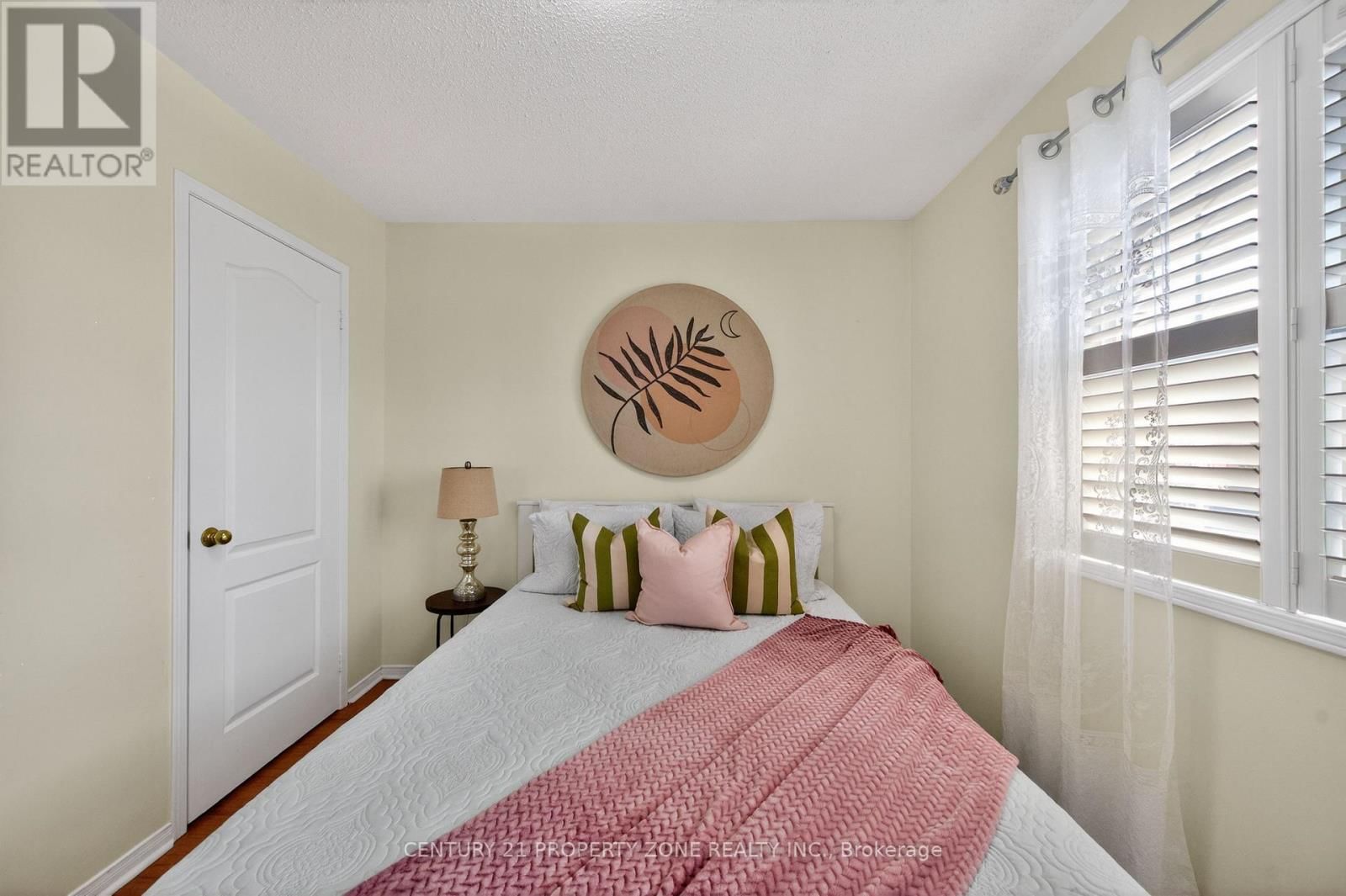 16 SWEET CLOVER CRESCENT Image 31