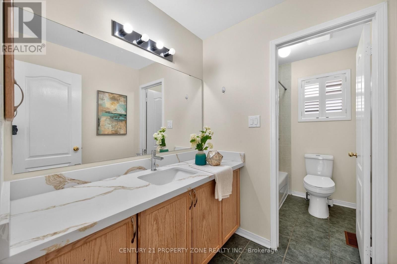 16 SWEET CLOVER CRESCENT Image 33