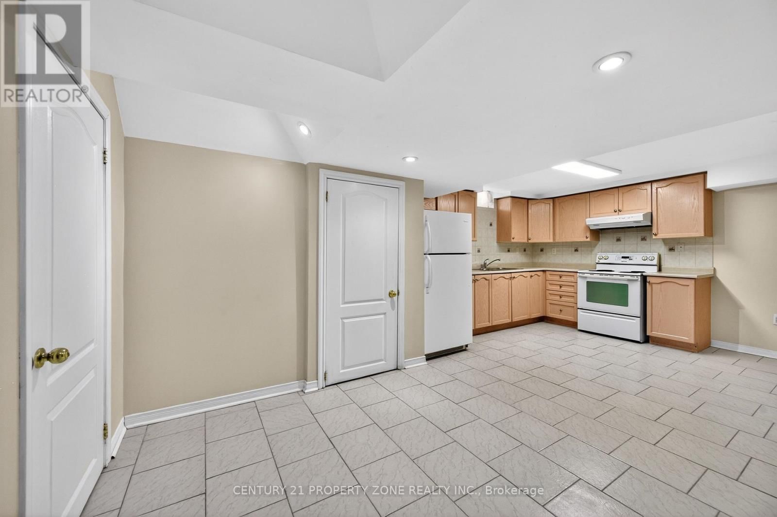 16 SWEET CLOVER CRESCENT Image 38