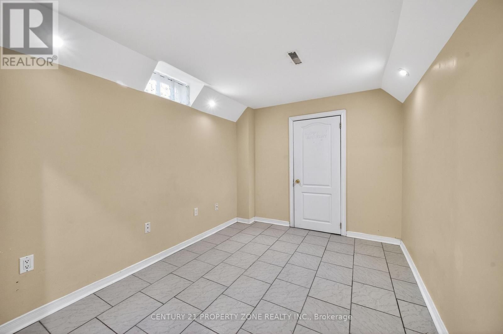 16 SWEET CLOVER CRESCENT Image 40