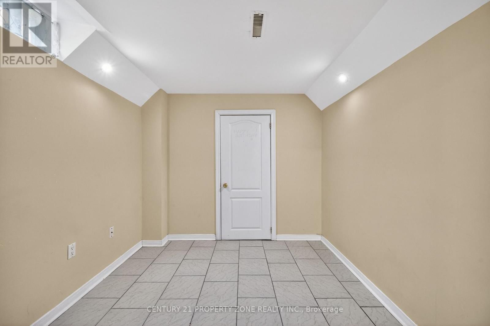 16 SWEET CLOVER CRESCENT Image 43