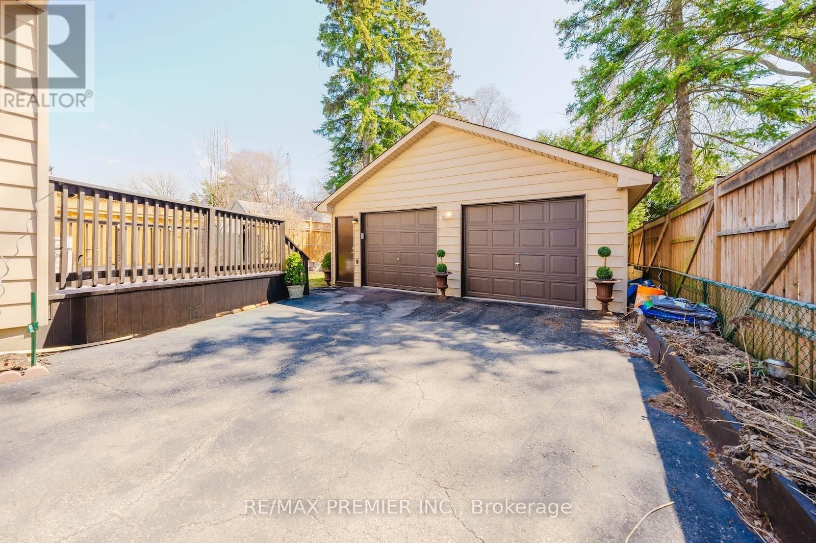 23 LIPPINCOTT STREET WEST Image 2