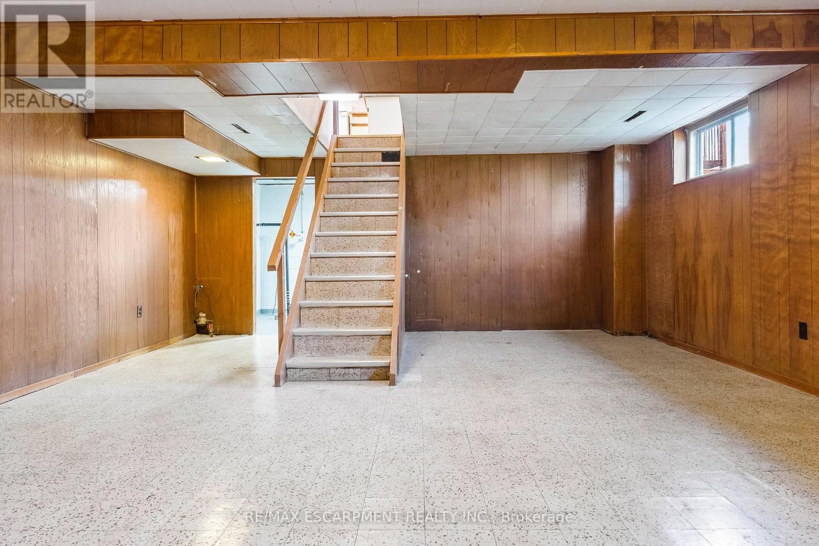 1193 SIXTH LINE Image 36