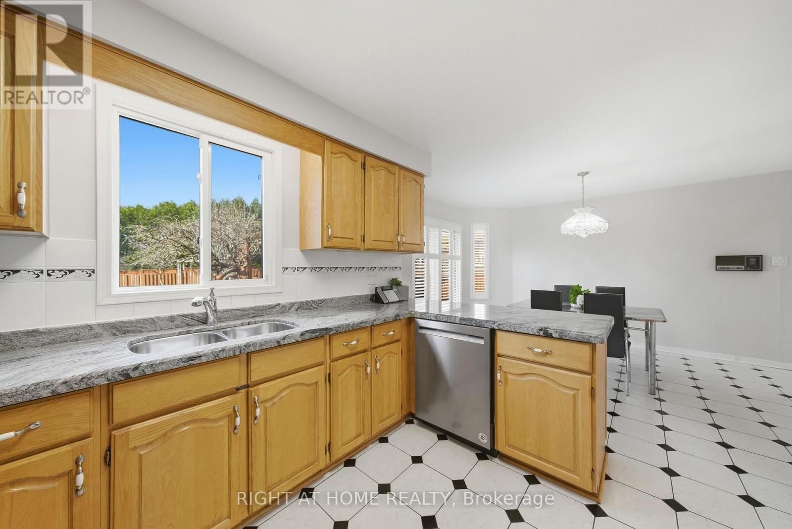 3300 REDMOND ROAD Image 18