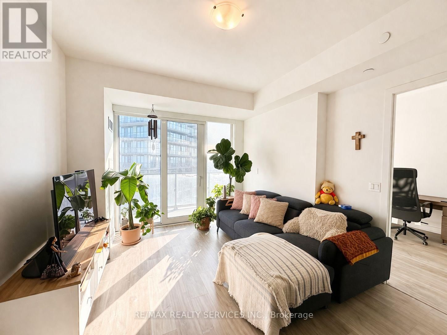 1706 - 4675 METCALFE AVENUE Image 1