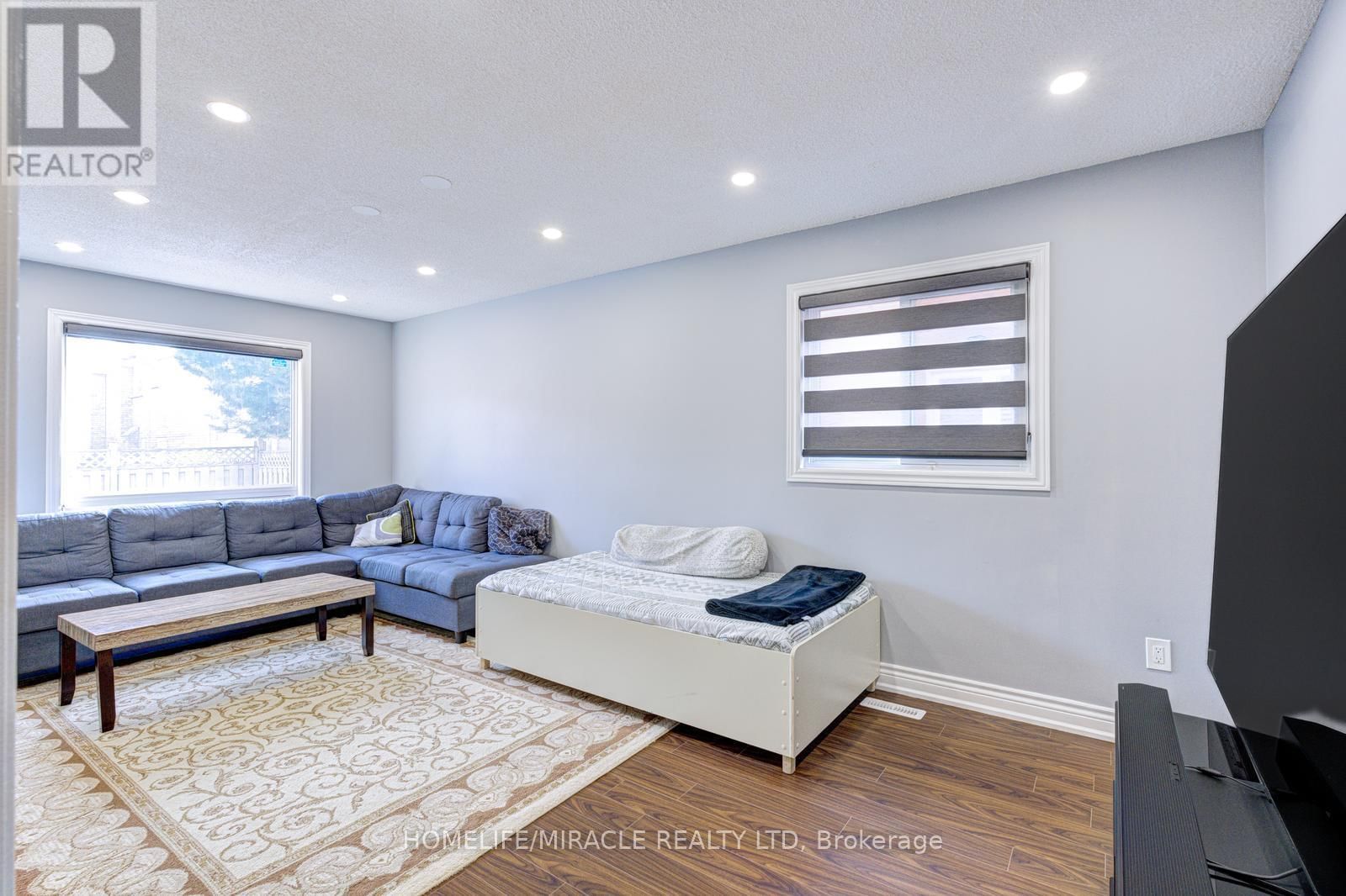 32 PENNSYLVANIA AVENUE Image 11