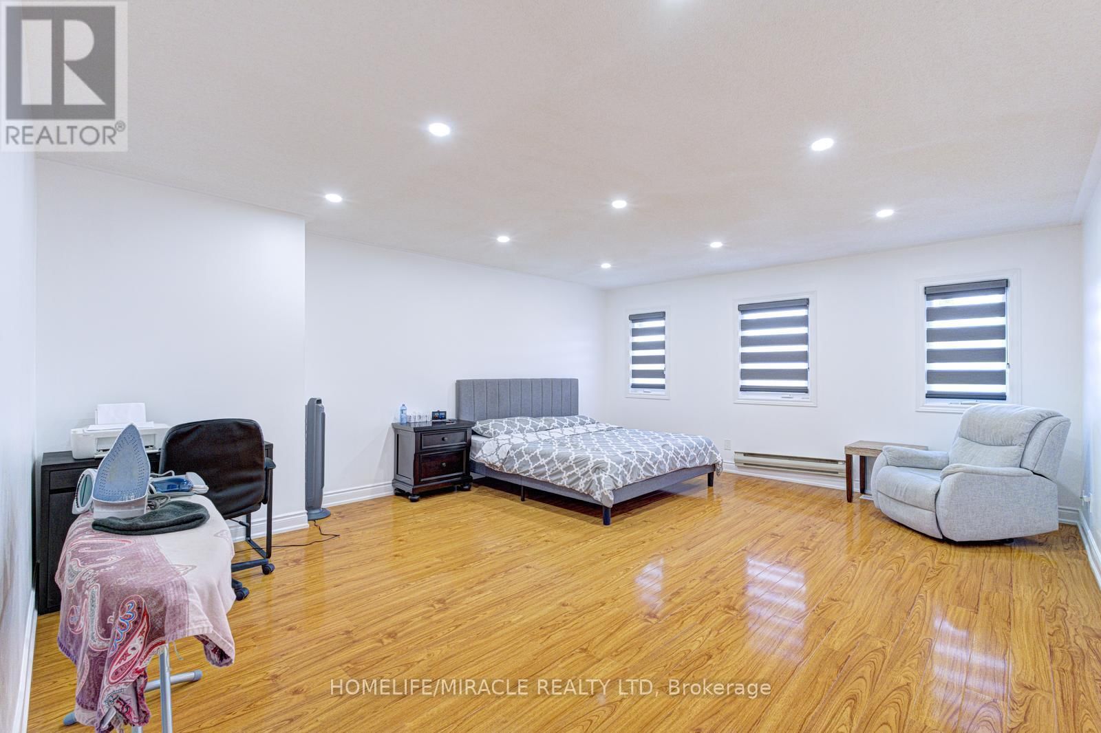 32 PENNSYLVANIA AVENUE Image 24