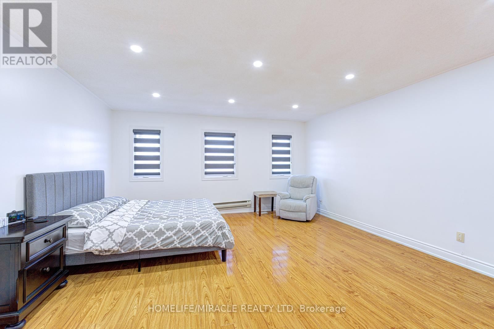 32 PENNSYLVANIA AVENUE Image 26