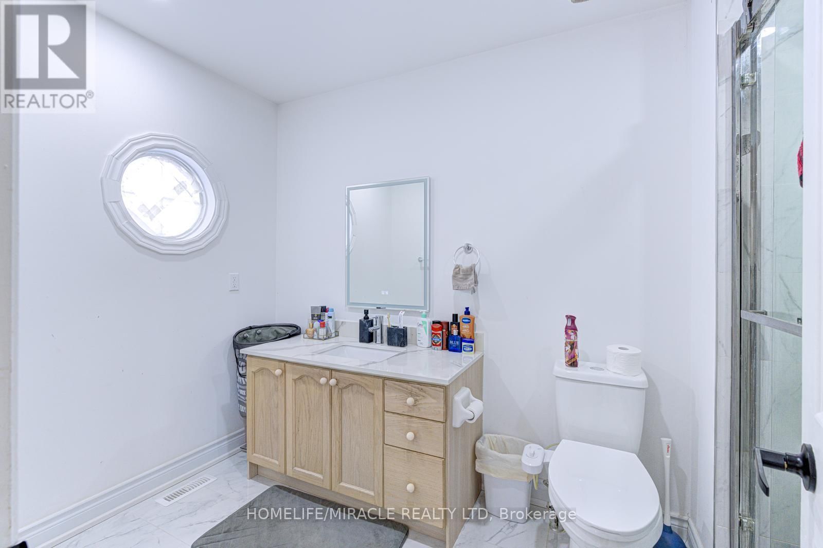 32 PENNSYLVANIA AVENUE Image 27