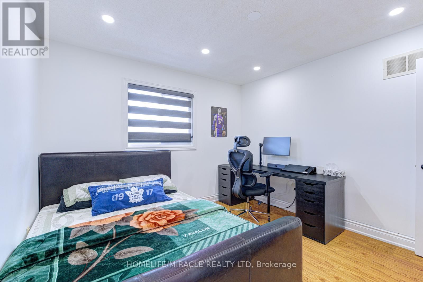 32 PENNSYLVANIA AVENUE Image 34