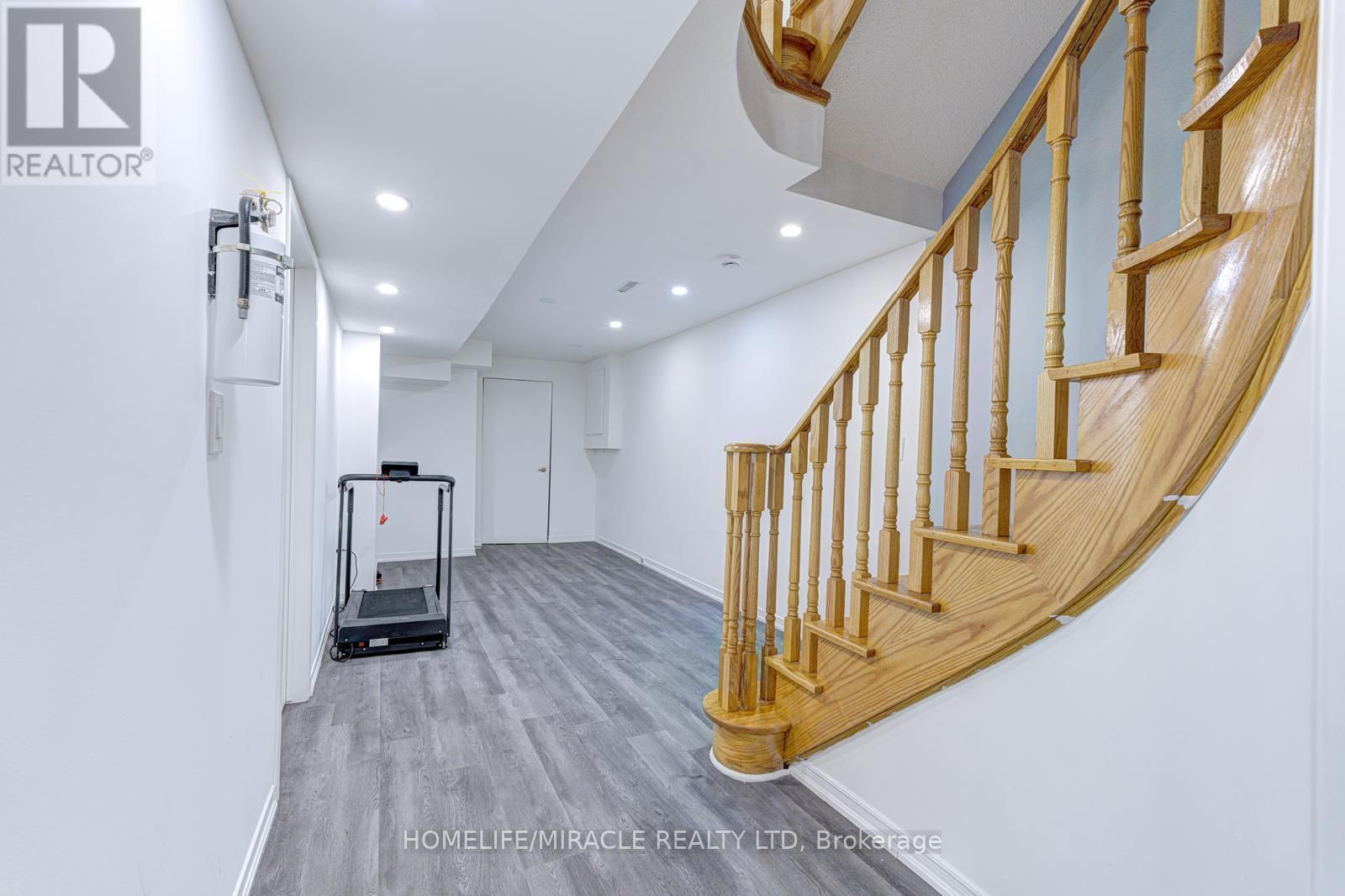 32 PENNSYLVANIA AVENUE Image 38