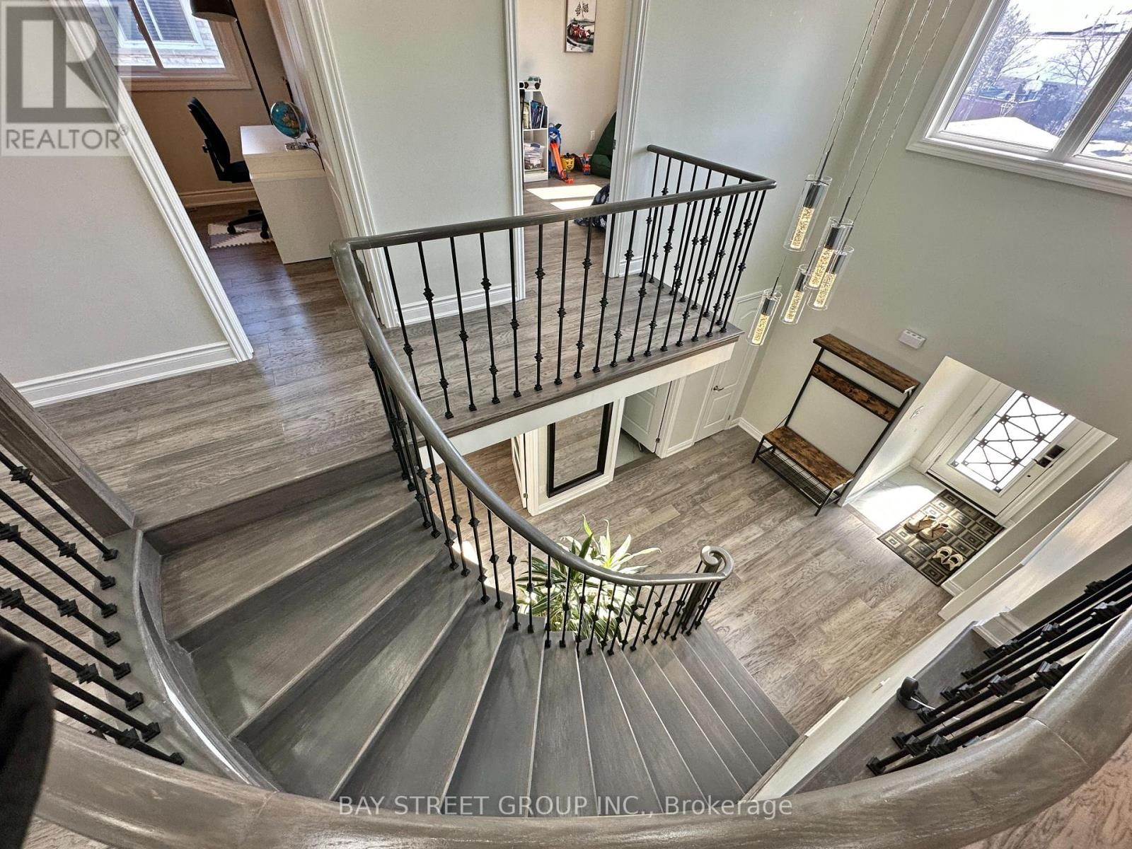 1593 WINTERGROVE GARDENS Image 10