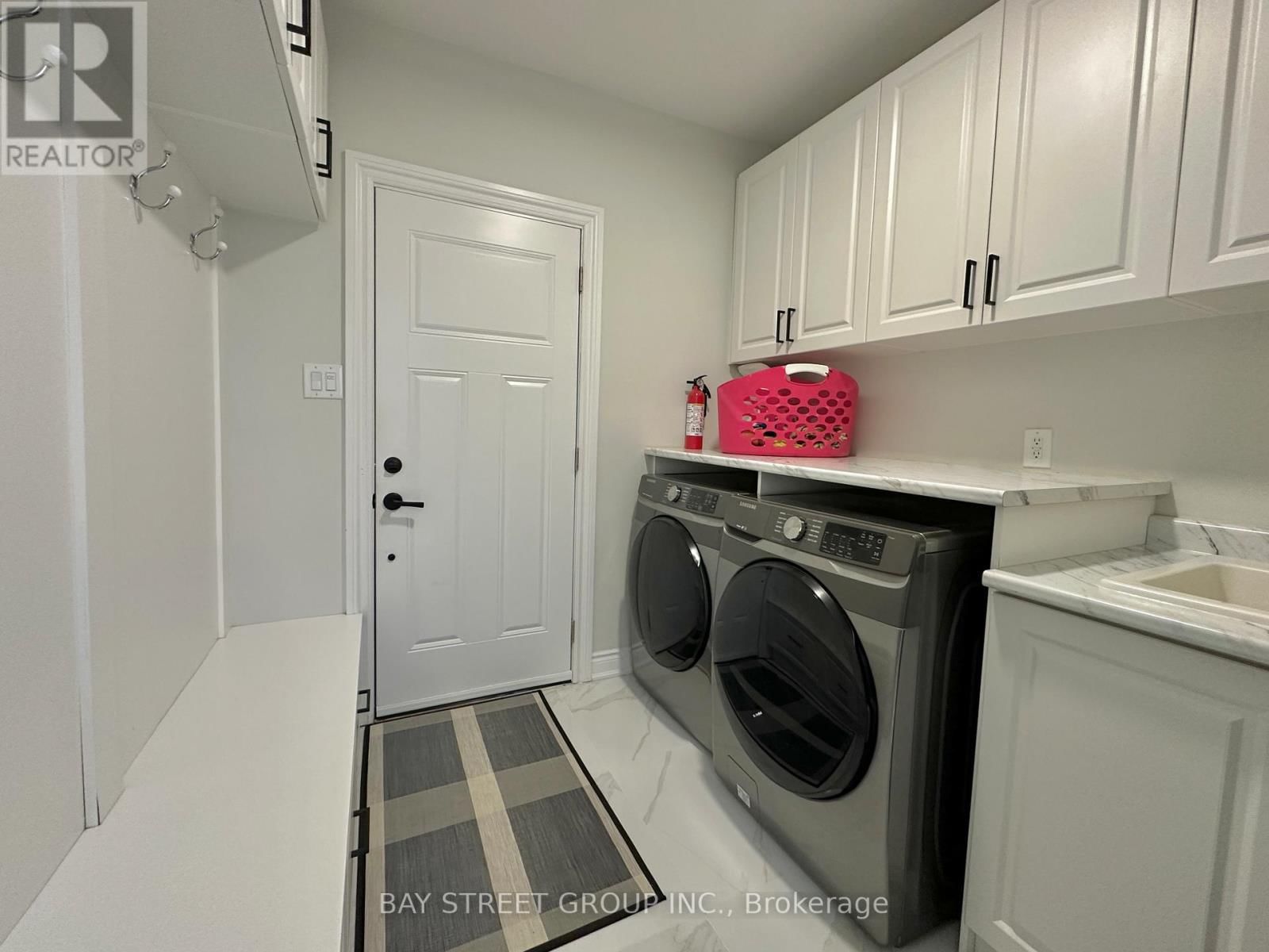 1593 WINTERGROVE GARDENS Image 21