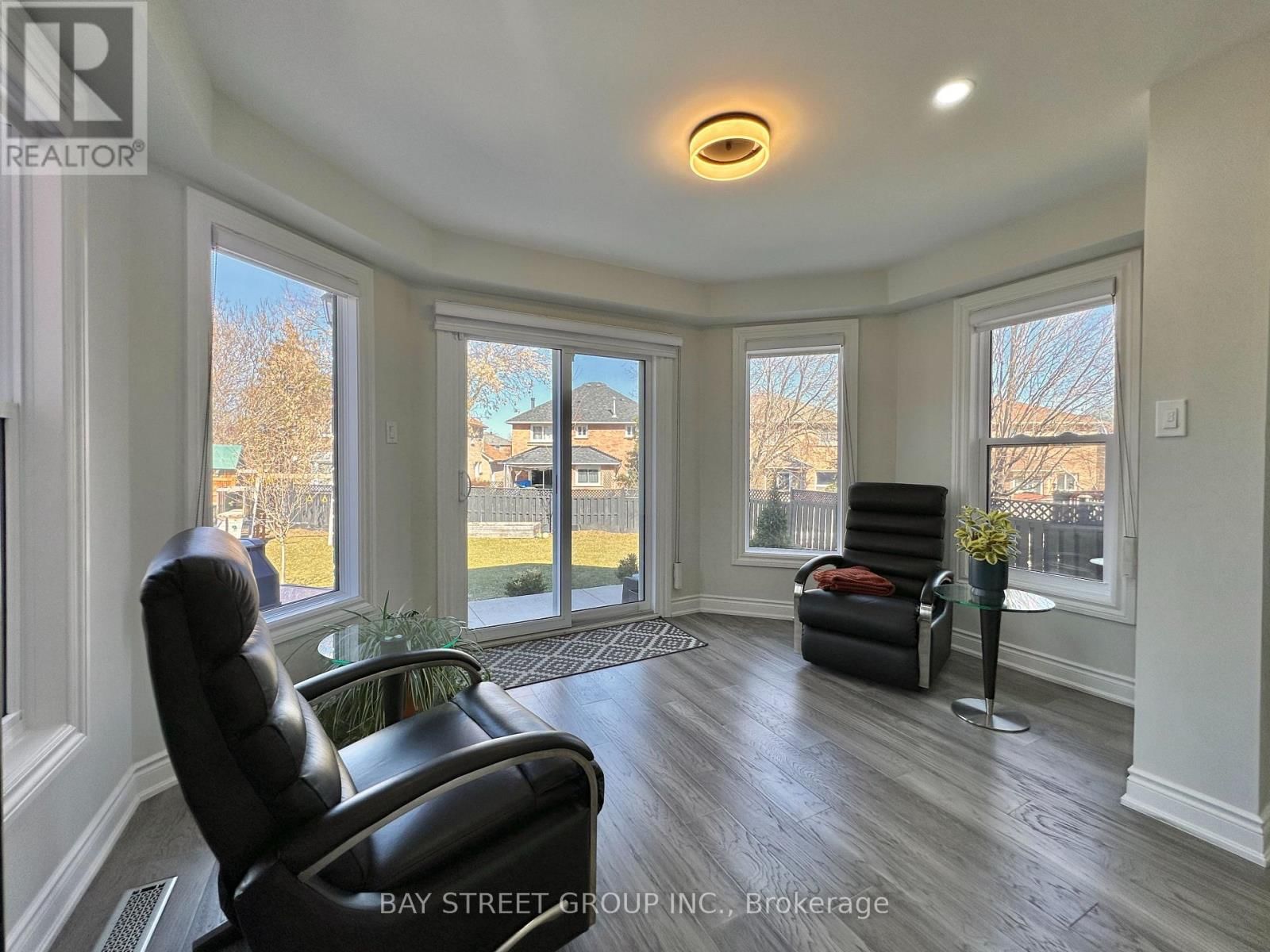 1593 WINTERGROVE GARDENS Image 22