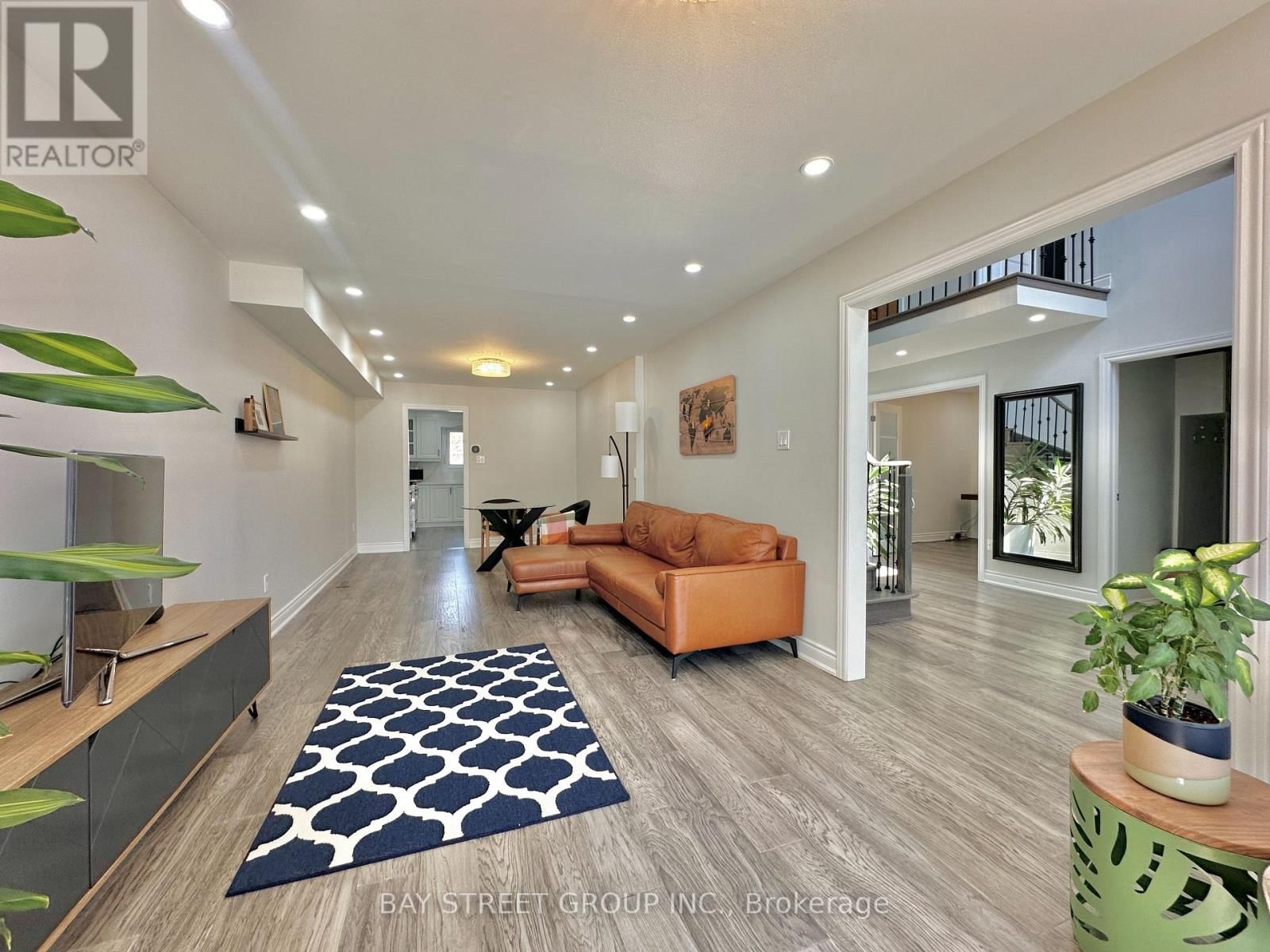 1593 WINTERGROVE GARDENS Image 3