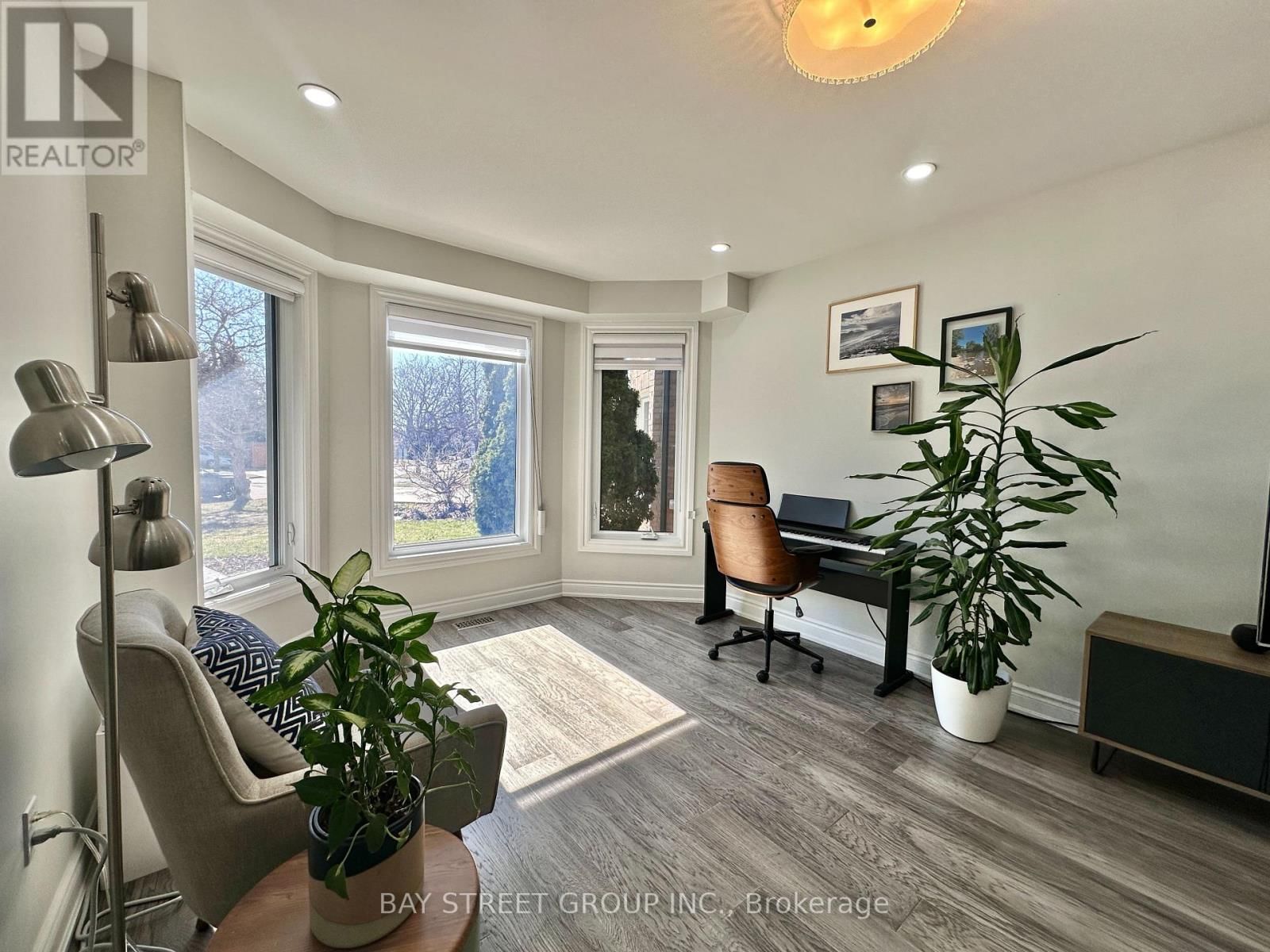 1593 WINTERGROVE GARDENS Image 4