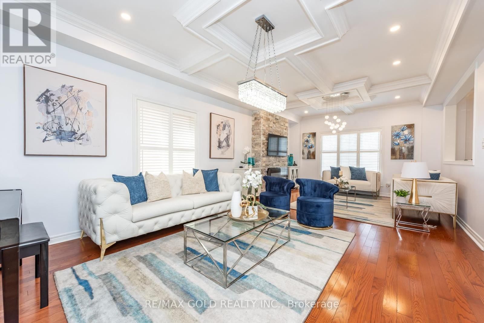 36 TATRA CRESCENT Image 7