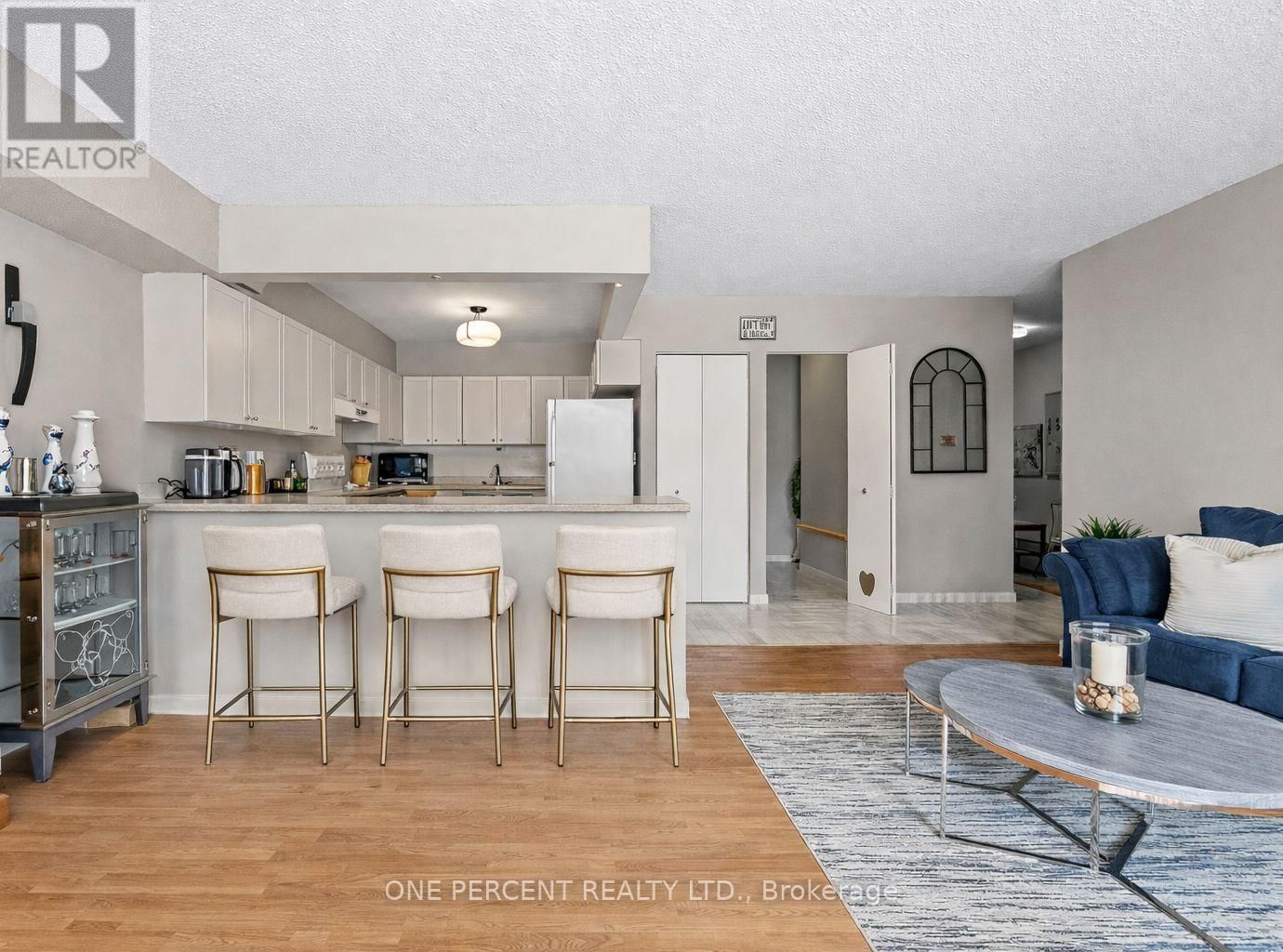 25 - 16 FOURTH STREET Image 1