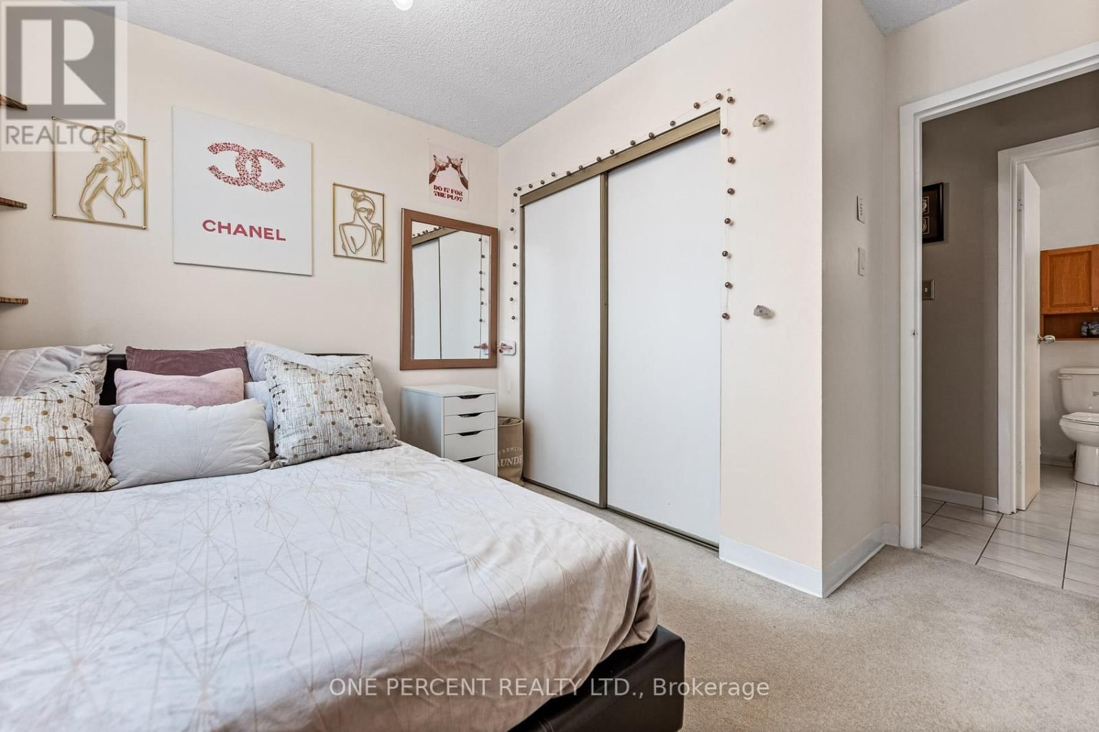 25 - 16 FOURTH STREET Image 14