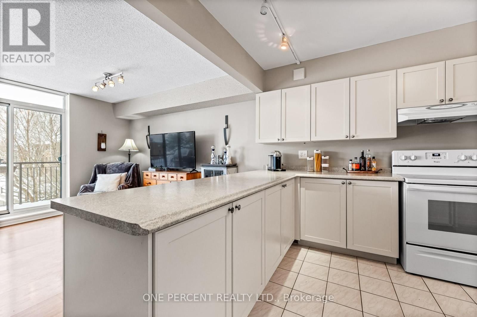 25 - 16 FOURTH STREET Image 6