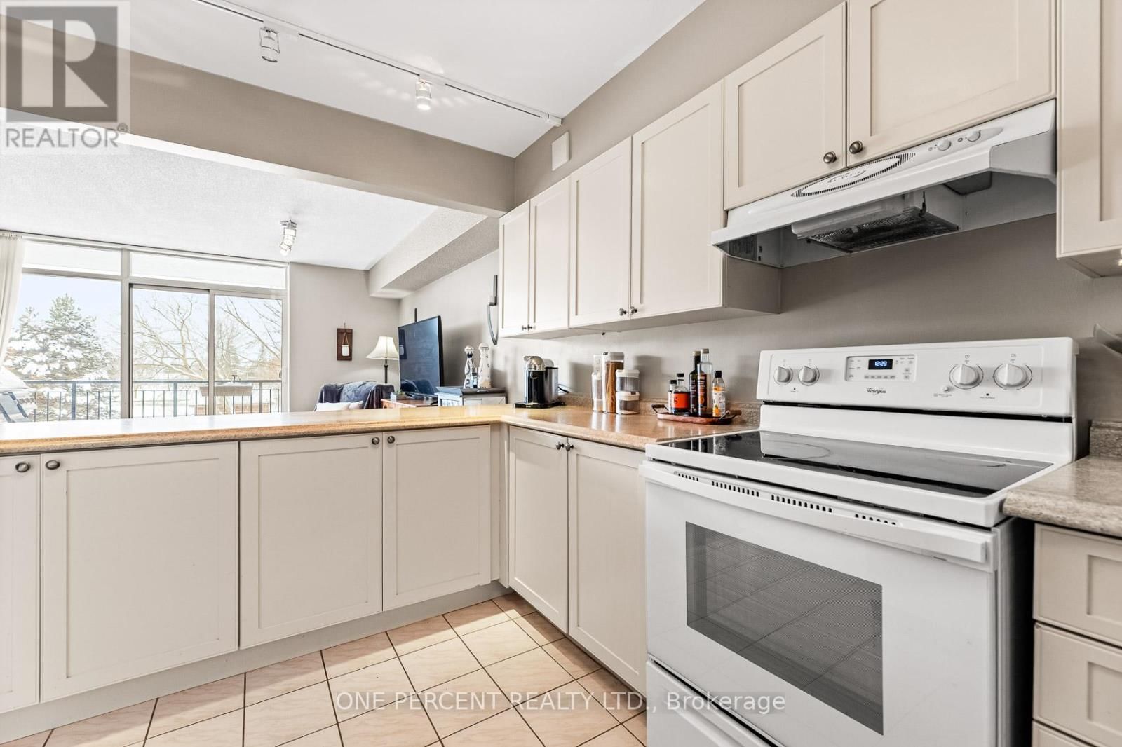 25 - 16 FOURTH STREET Image 7