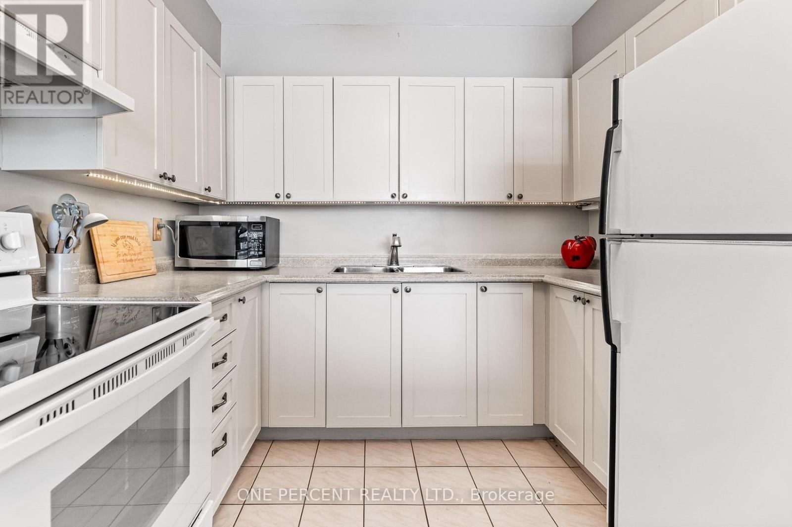 25 - 16 FOURTH STREET Image 9