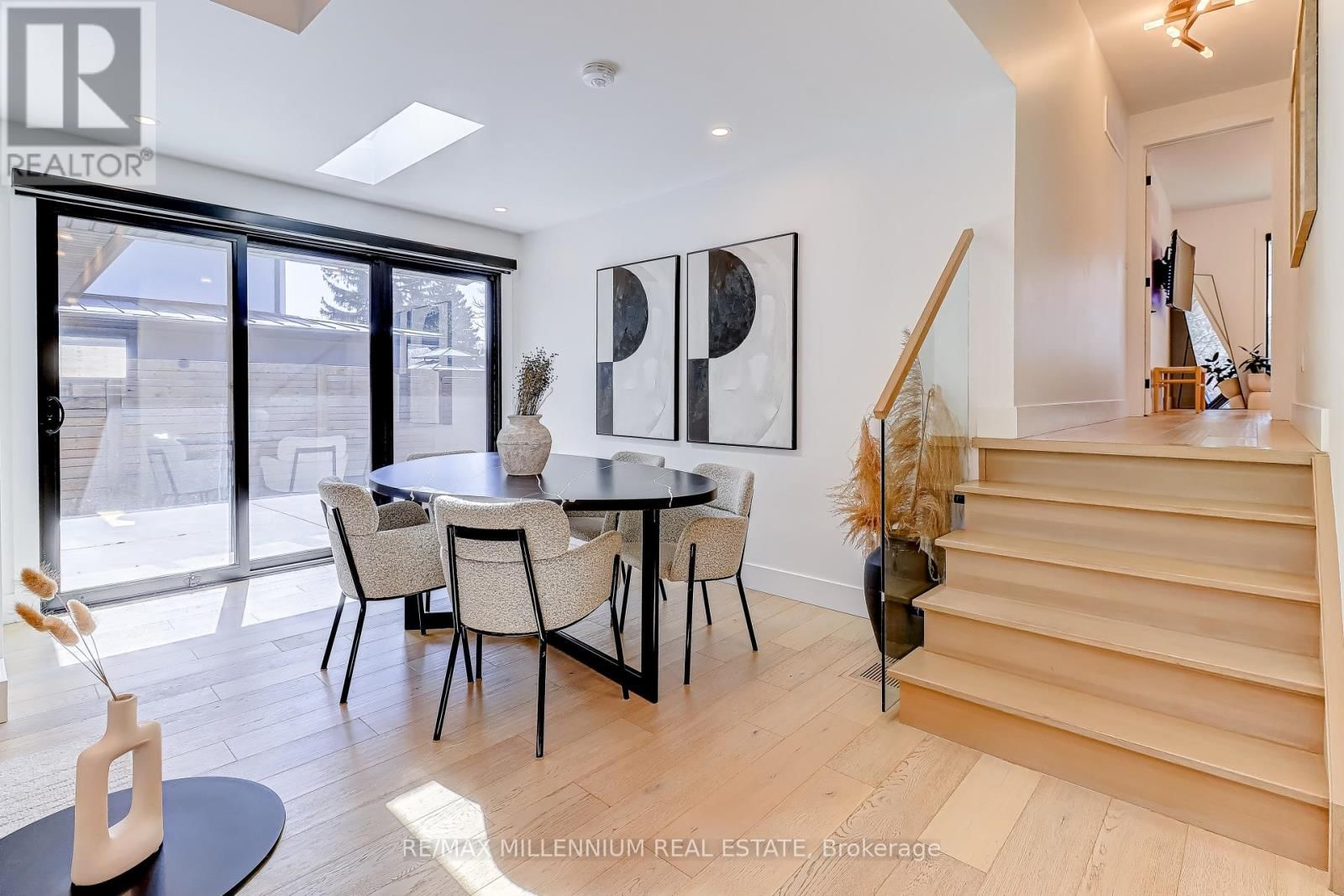 2498 FRANKFIELD ROAD Image 4