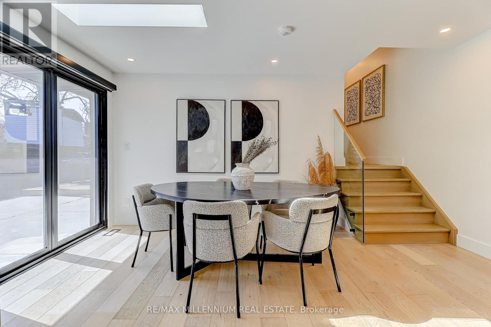 2498 FRANKFIELD ROAD Image 9