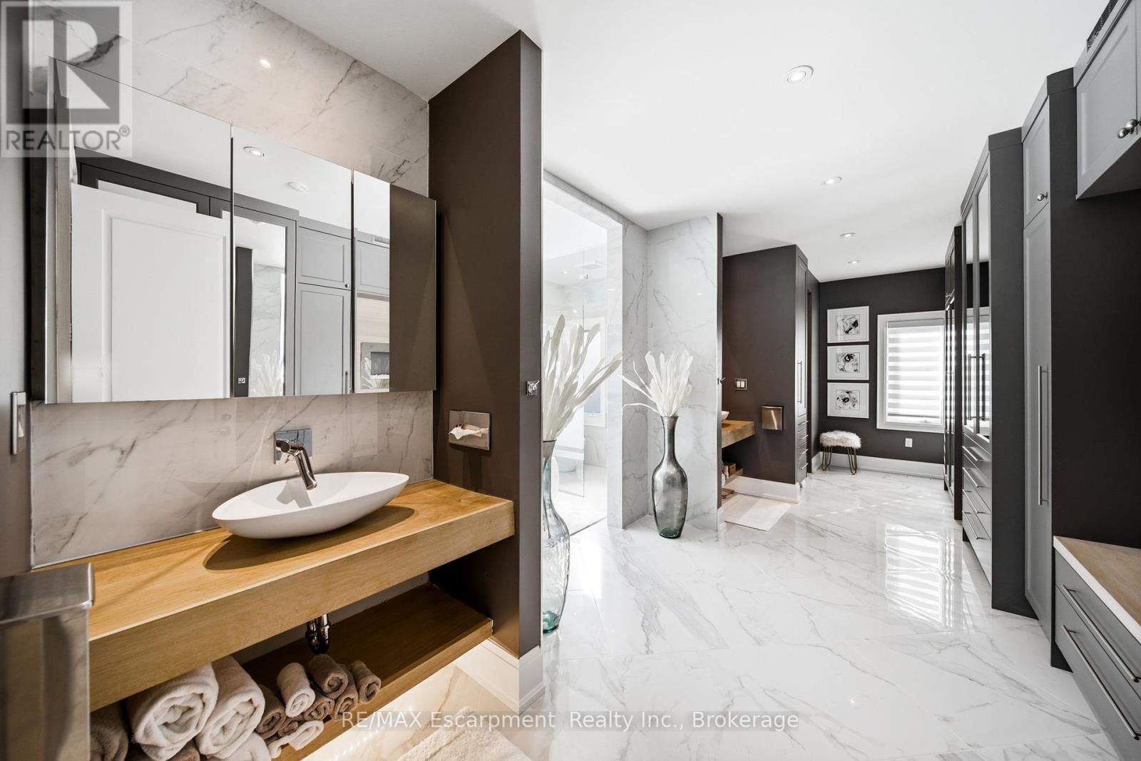 3205 HIGHPOINT COURT Image 16