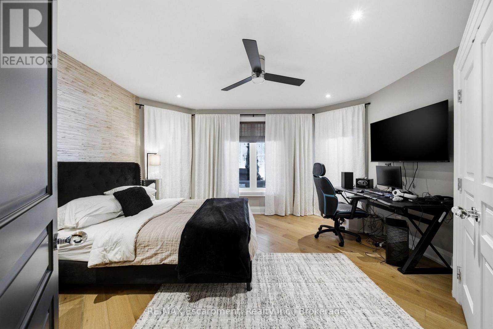 3205 HIGHPOINT COURT Image 33