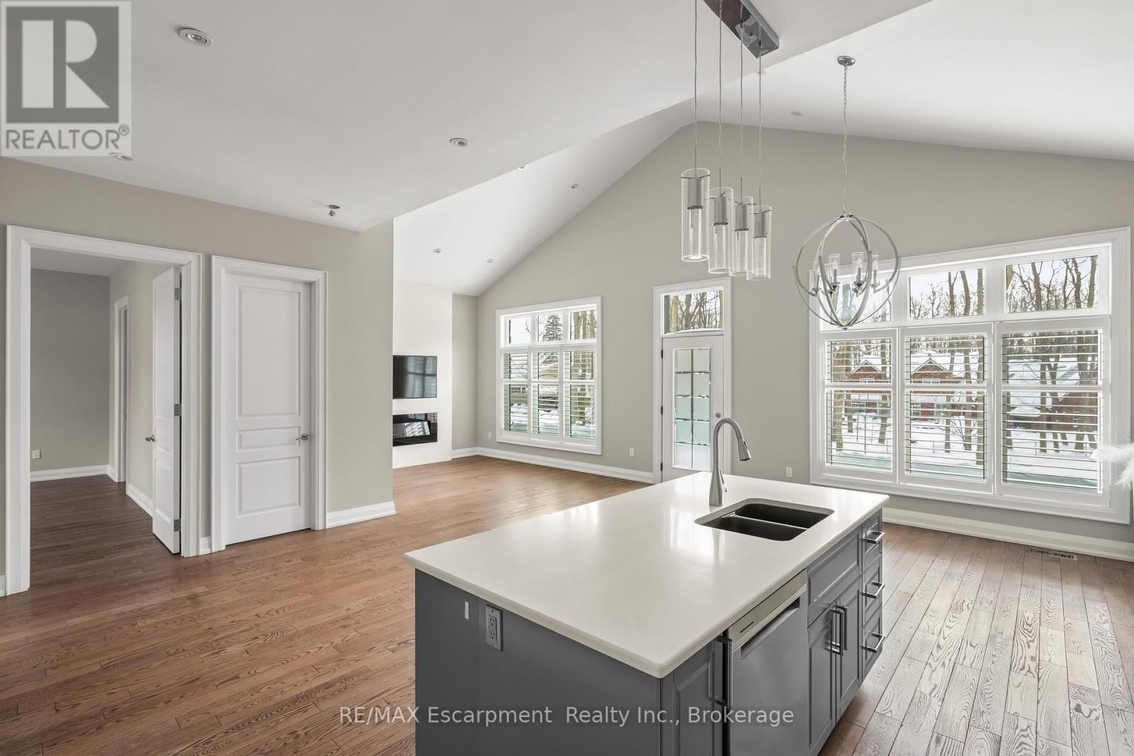 3205 HIGHPOINT COURT Image 47