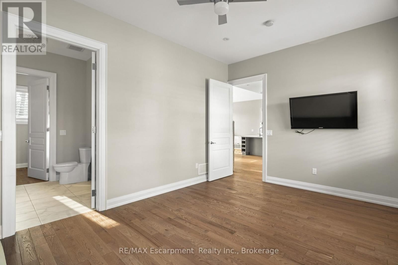 3205 HIGHPOINT COURT Image 48