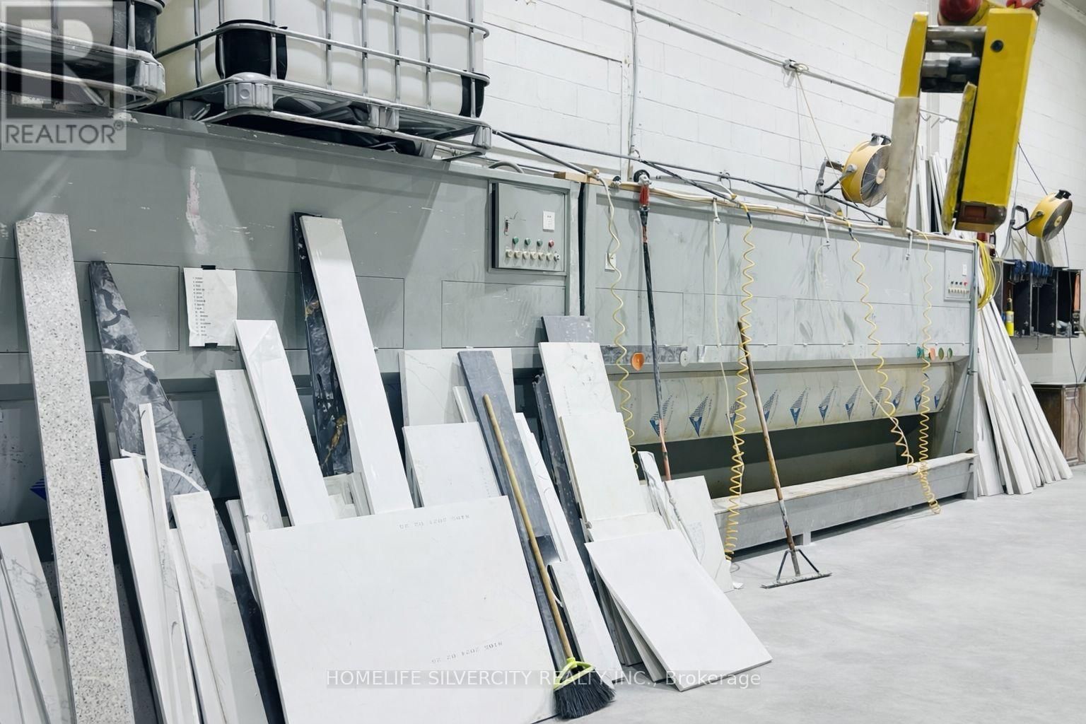 13 - 2084 STEELES AVENUE EAST Image 5