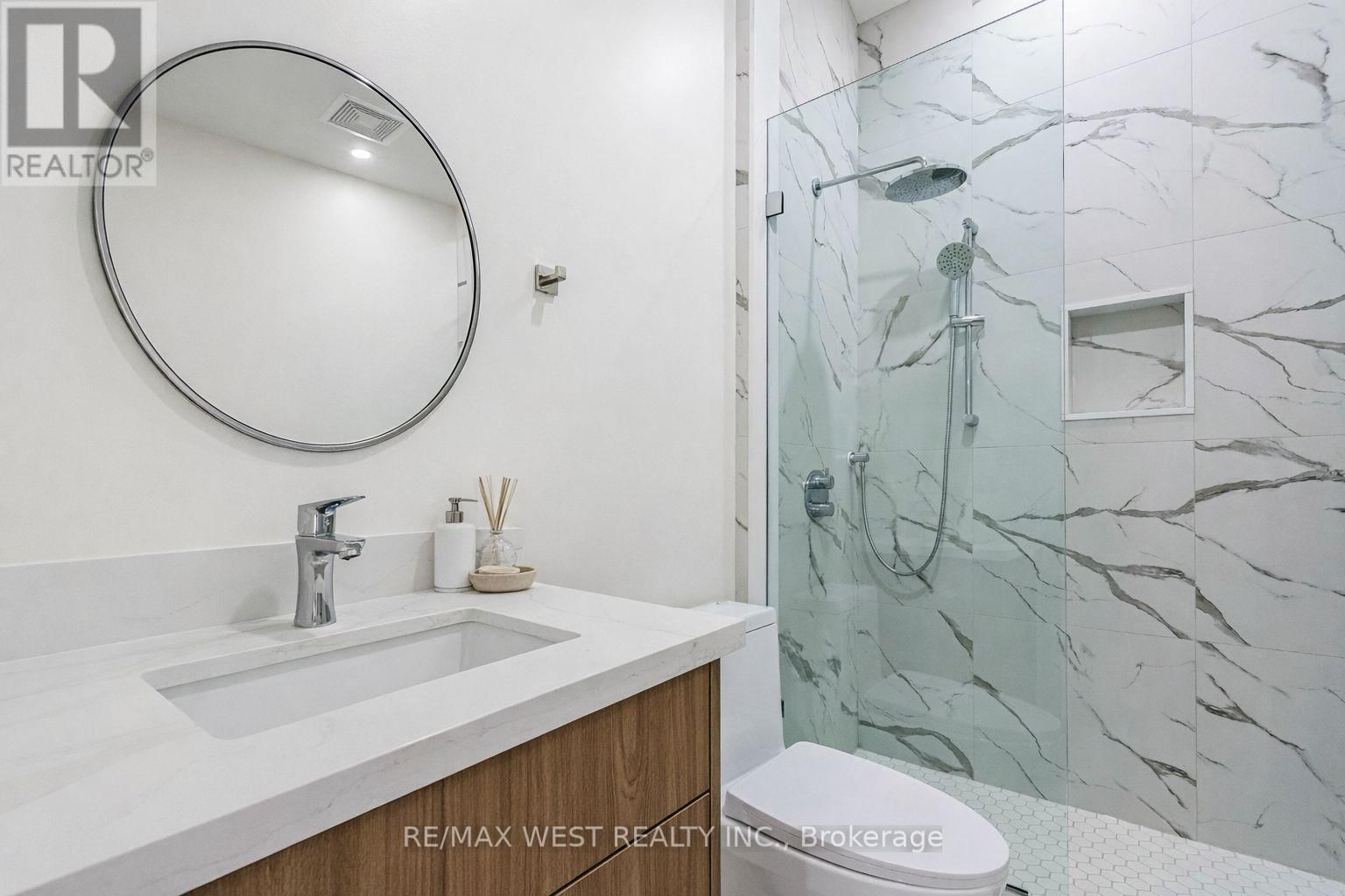 29 BLAKETON ROAD Image 19