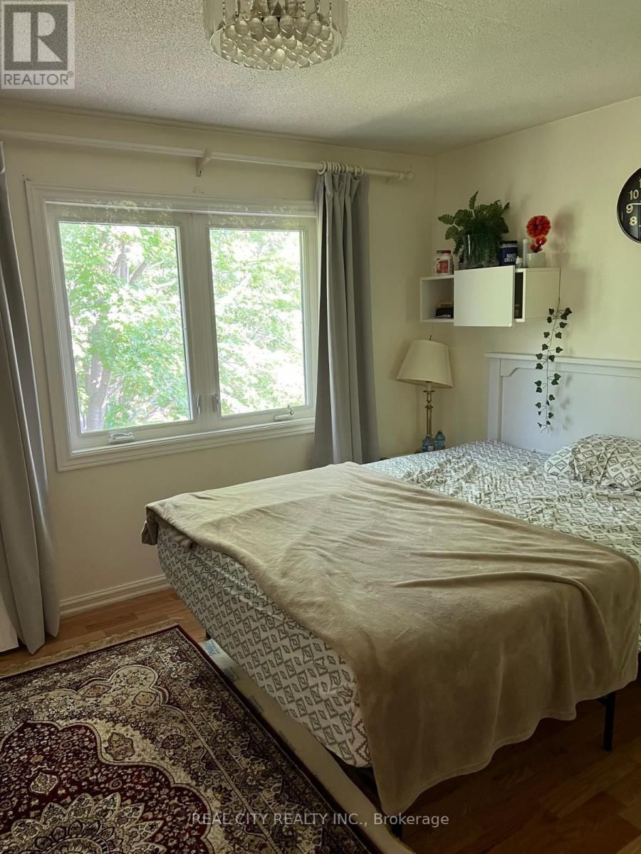 UPPER - 2451 LOANNE DRIVE Image 16