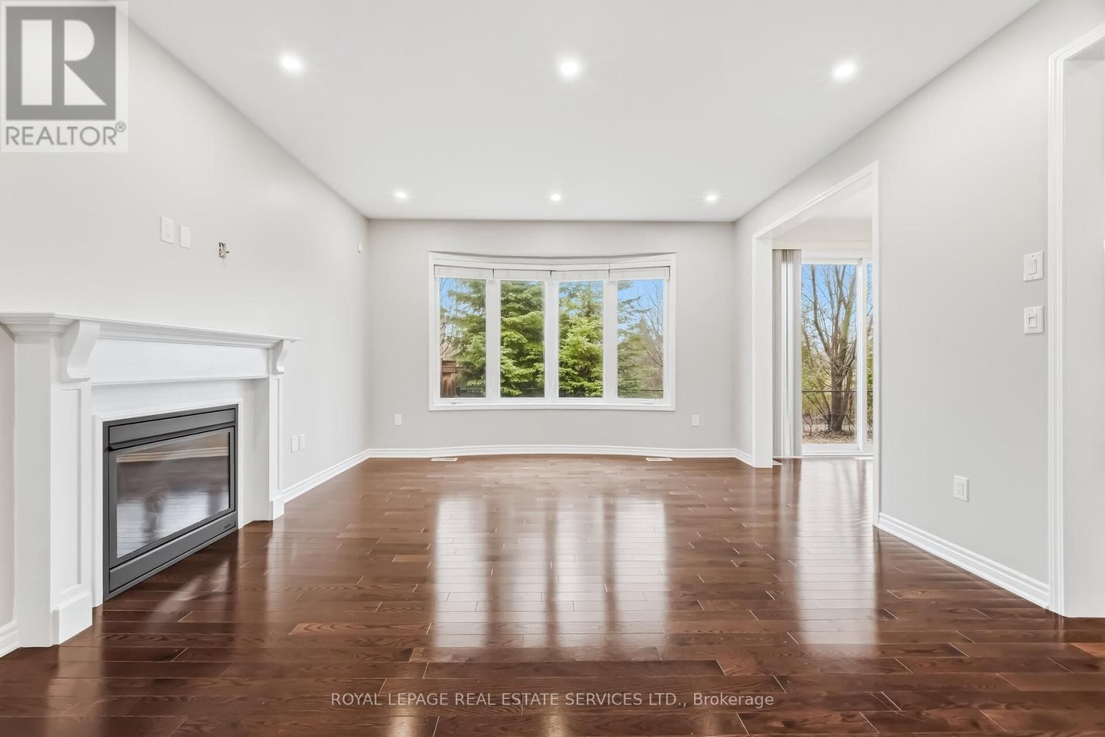 2383 CALLOWAY DRIVE Image 14