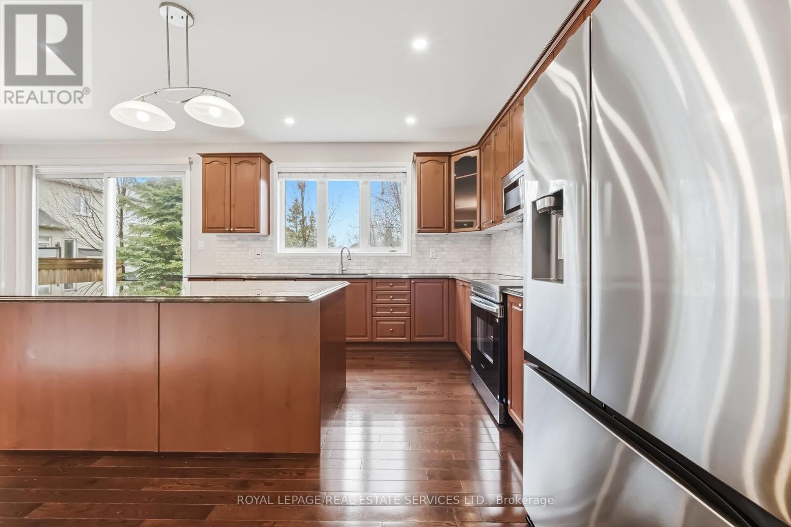 2383 CALLOWAY DRIVE Image 21