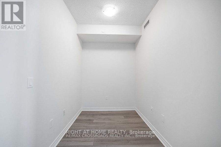 1808 - 349 RATHBURN ROAD WEST Image 9