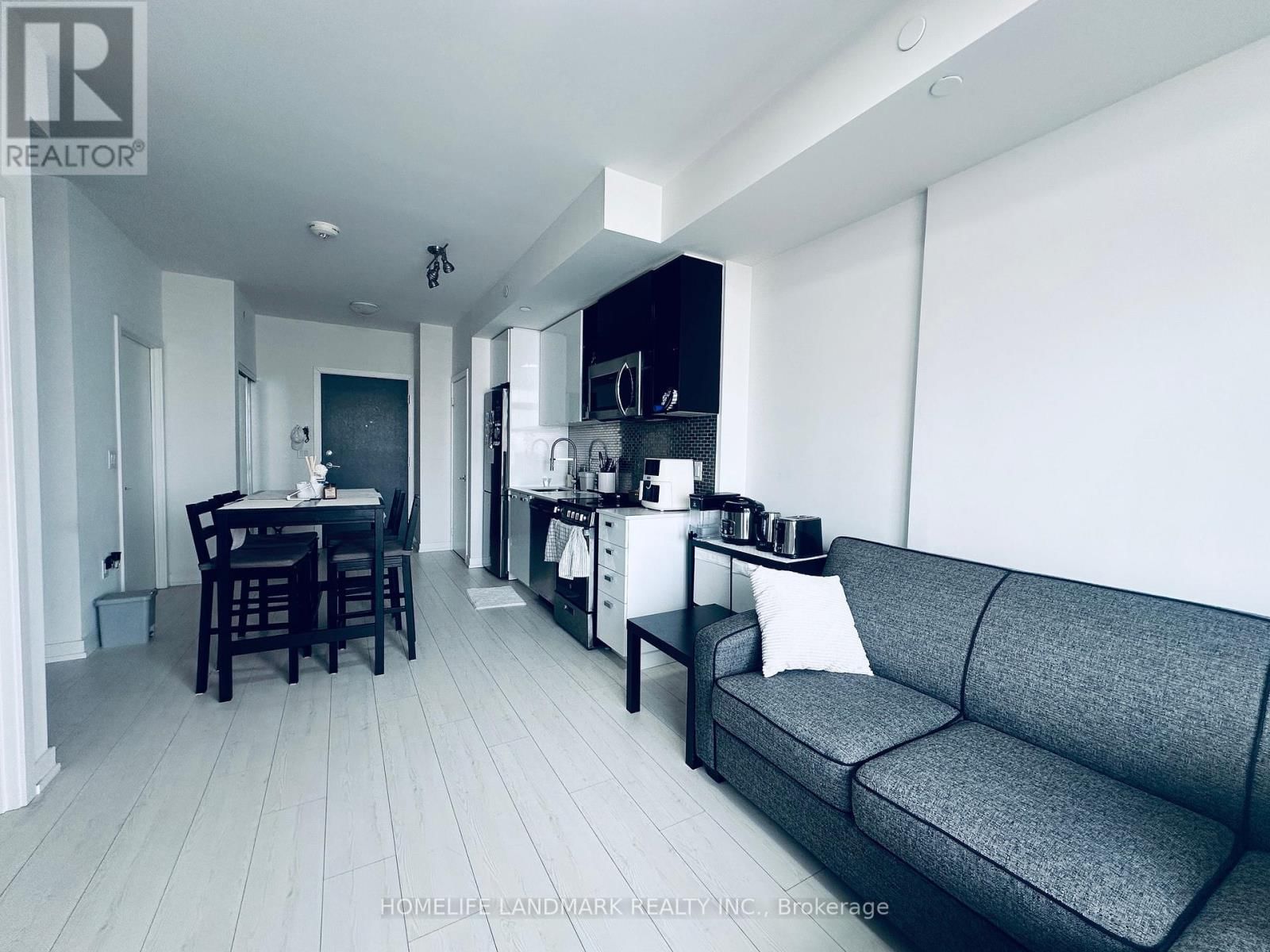 1103 - 10 DE BOERS DRIVE Image 12