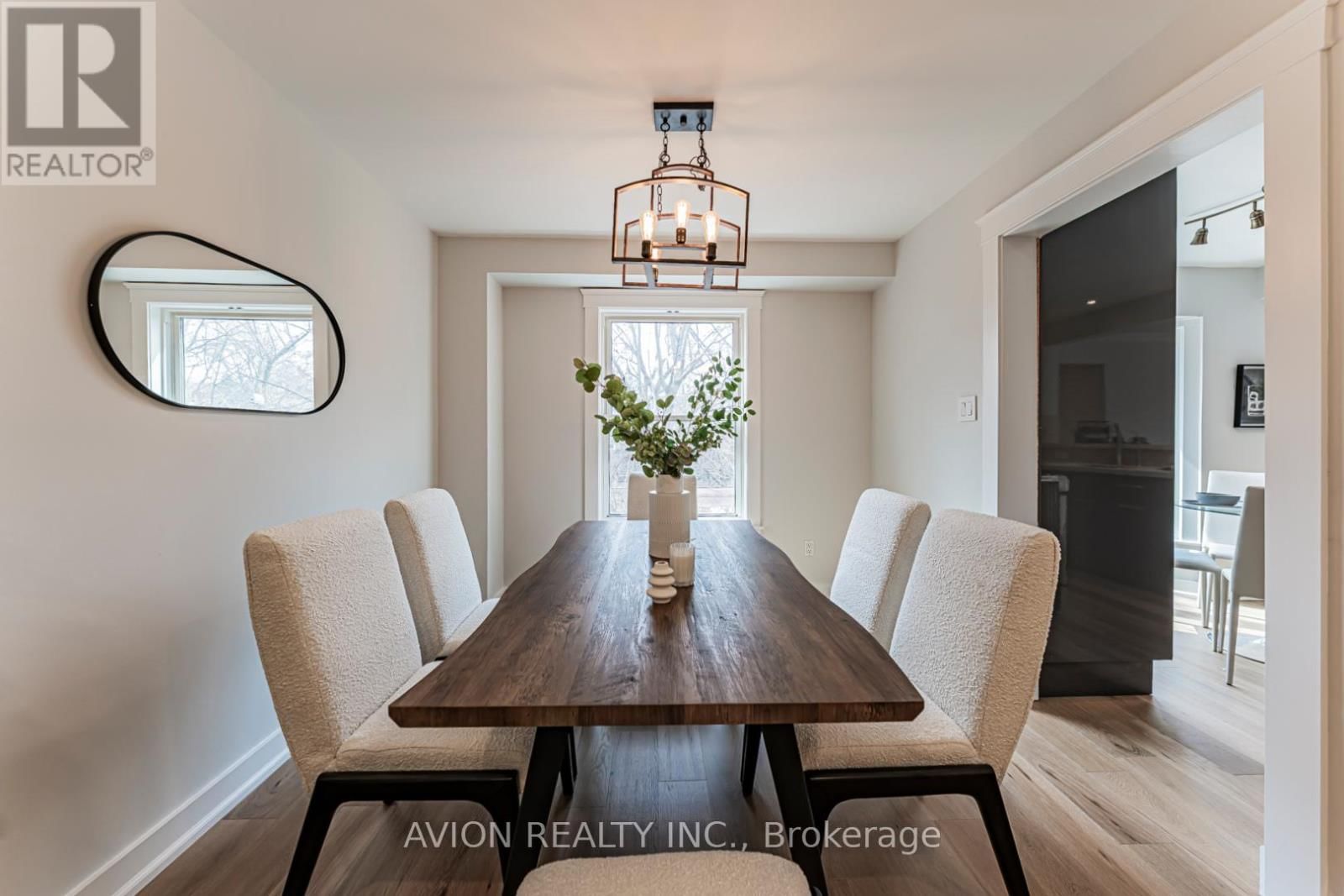 1613 GREENBRIAR DRIVE Image 11