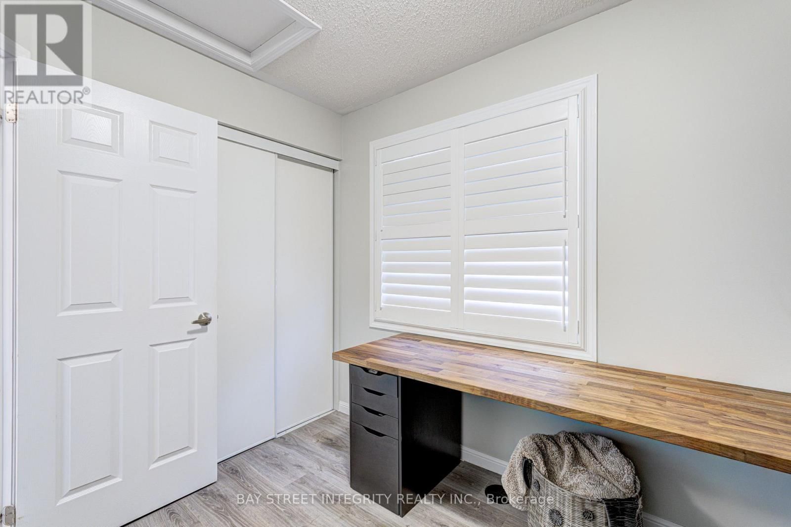 1033 STEMMAN PLACE Image 29