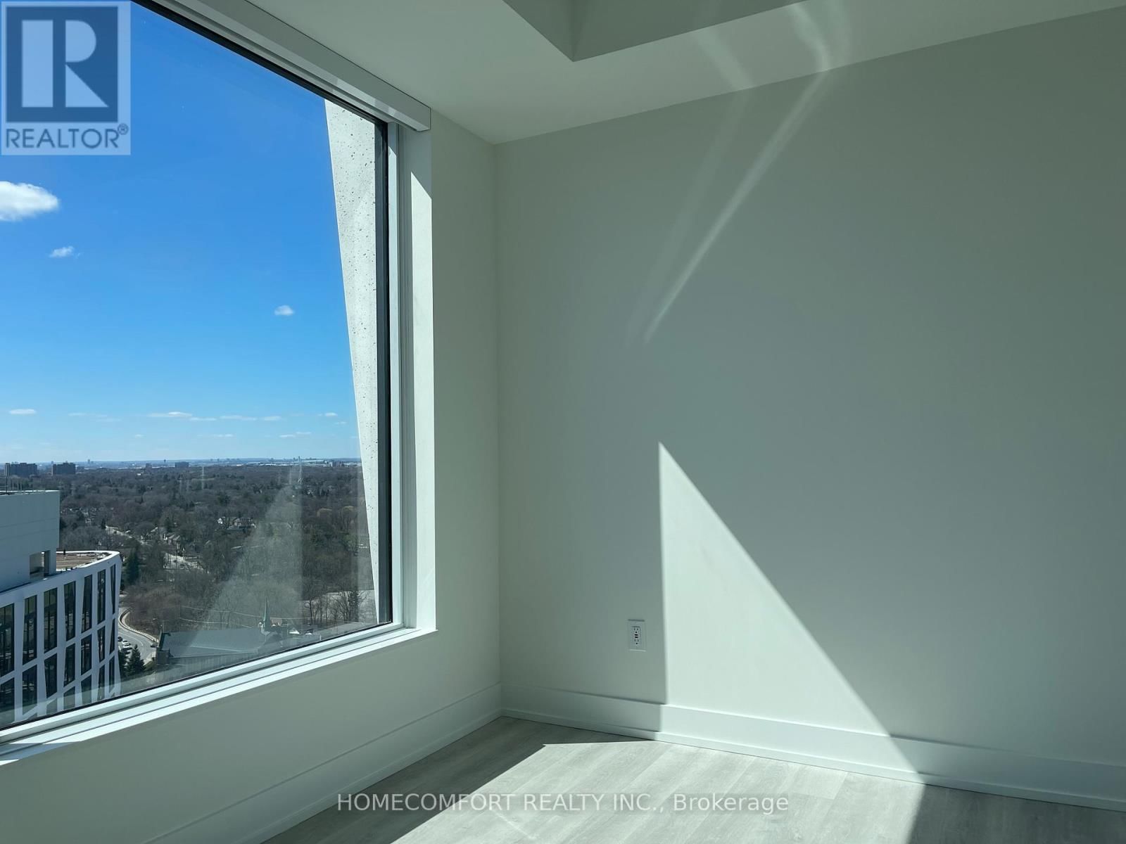 2512 - 60 CENTRAL PARK ROAD WAY Image 29