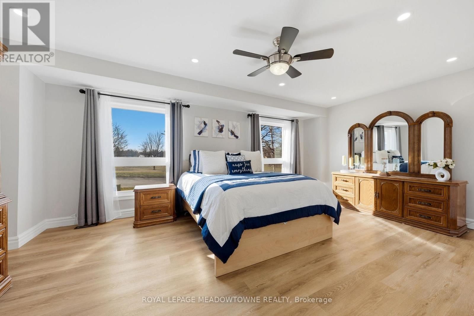 73 ELIZABETH DRIVE Image 17