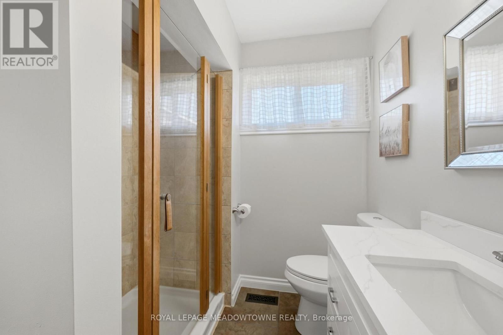 73 ELIZABETH DRIVE Image 20