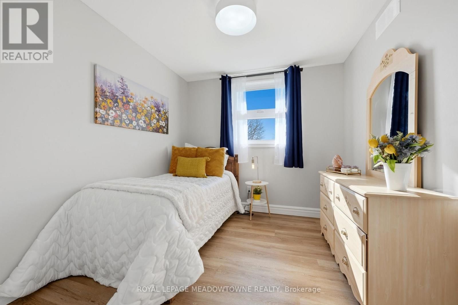 73 ELIZABETH DRIVE Image 21