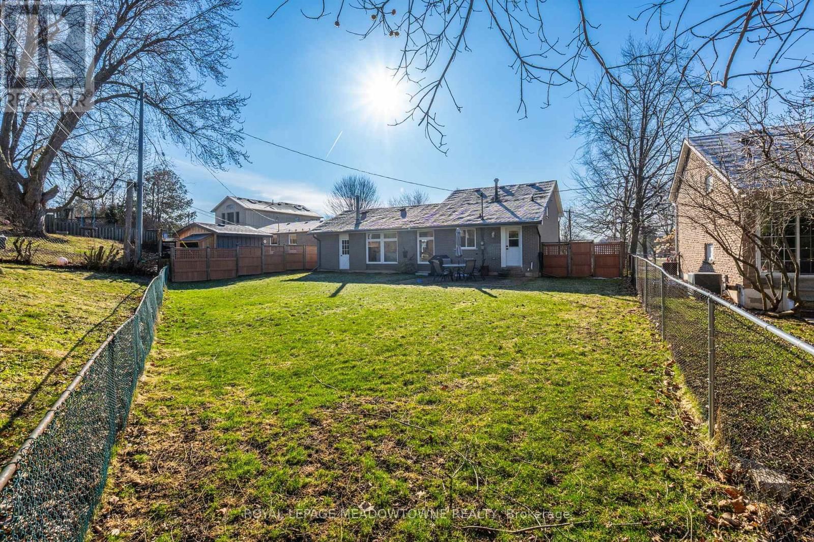 73 ELIZABETH DRIVE Image 29