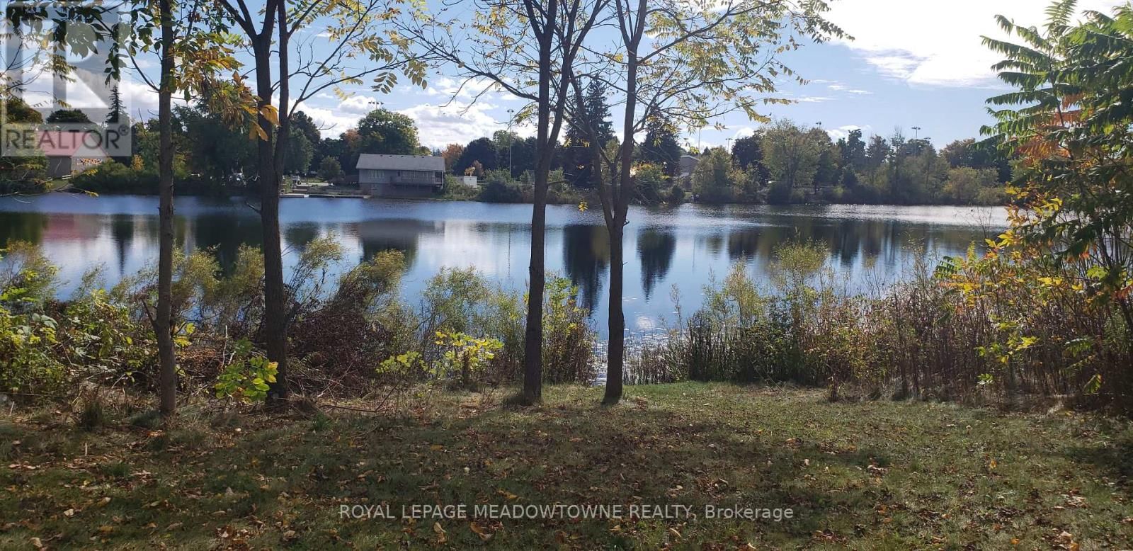 73 ELIZABETH DRIVE Image 34