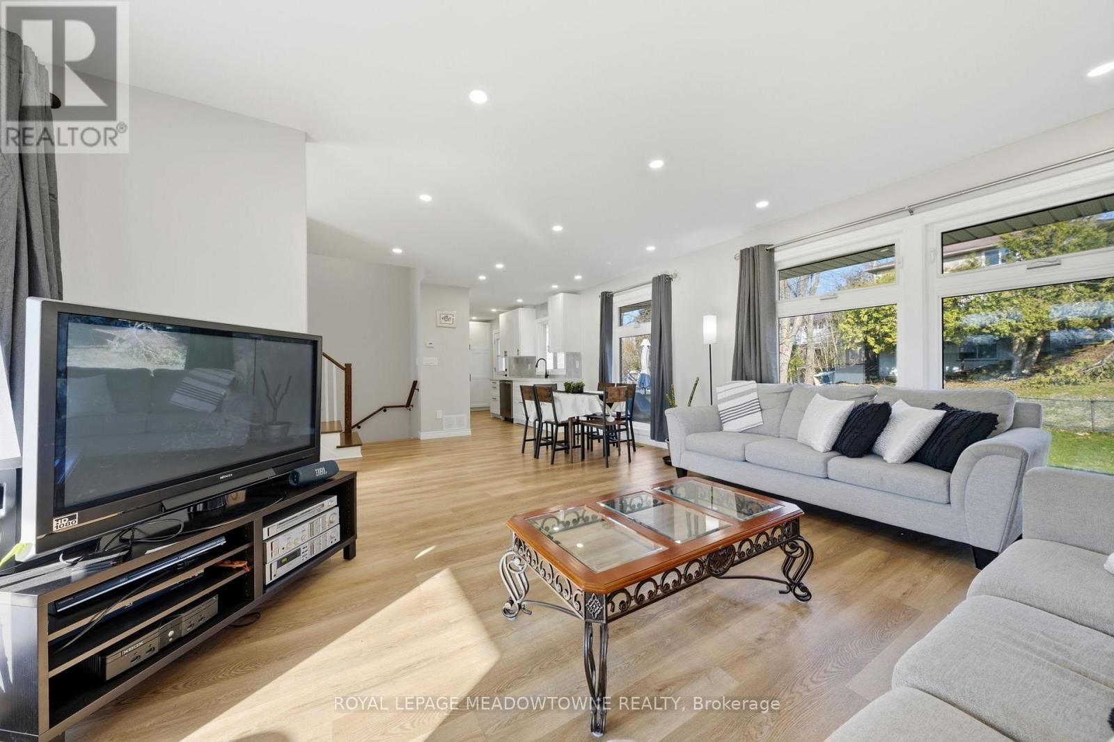 73 ELIZABETH DRIVE Image 9